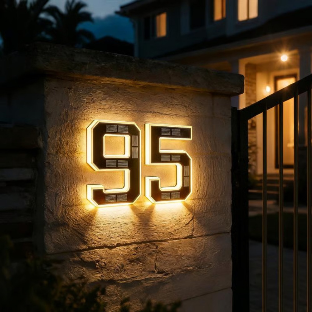 Outdoor Lighting Experts - 新しいソーラーアドレスサイン LED ハウスナンバーライト防水照明付きドア番号プラーク自動センサー屋外壁用