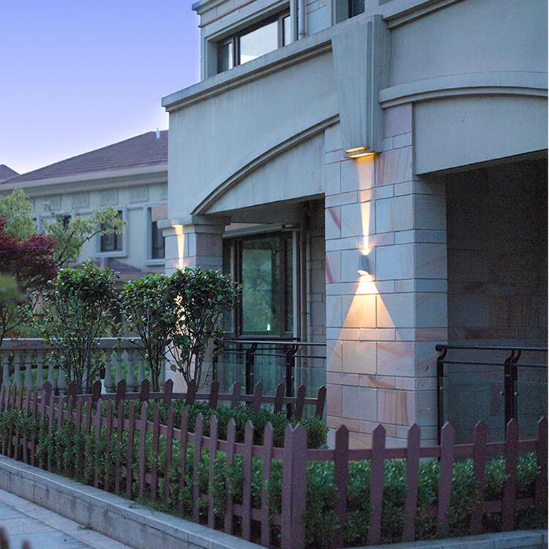 防水IP65防水LEDウォールライト,屋外照明,庭,温室,庭 - Outdoor Lighting Lux のレビューと価格
