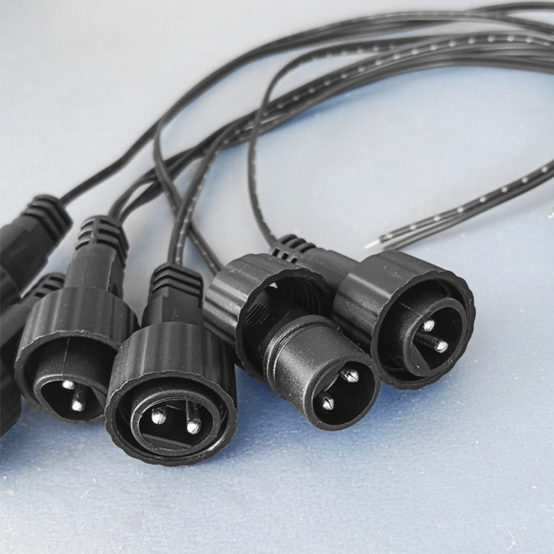 2ピンLEDコネクタ、25cmワイヤー付き、ソーラーストリン - Outdoor Lighting Experts のレビューと価格