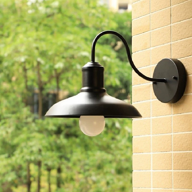 屋外ブラックゴールドアメリカンウォールライト器具インダストリ - Outdoor Lighting Bronze のレビューと価格