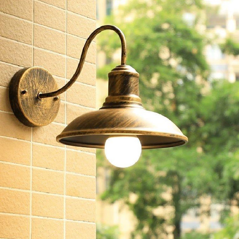 屋外ブラックゴールドアメリカンウォールライト器具インダストリ - Outdoor Lighting Bronze のレビューと価格